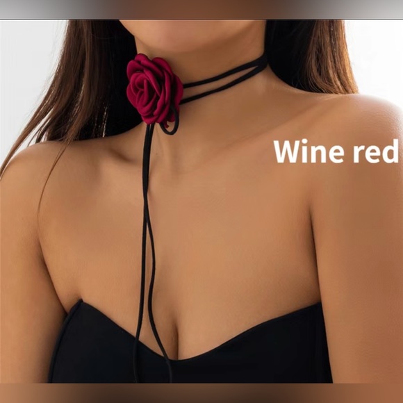 Jane Chic Designs Rose Cameo - Picture 2 of 3